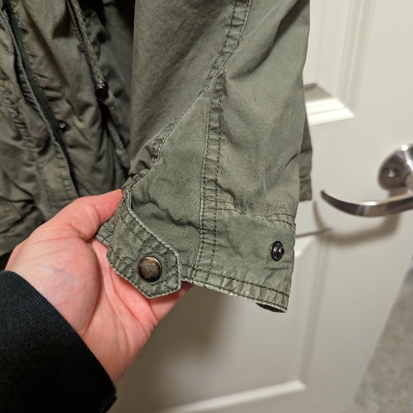 Utility Jacket - Picture 4 of 9